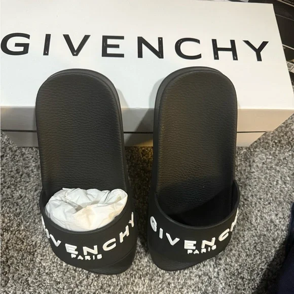 Givenchy Black Slides with White Logo - Picture 2 of 3